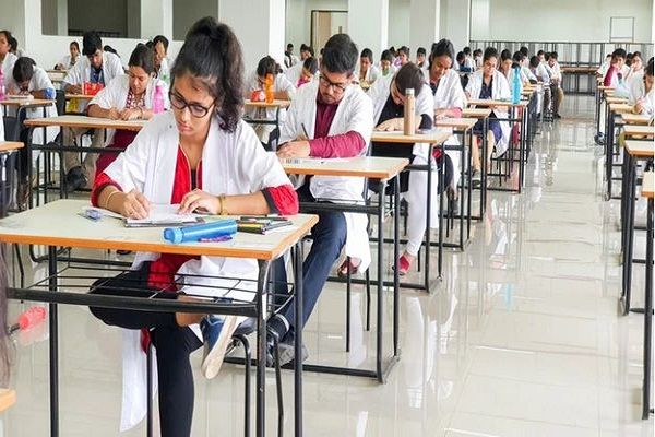 Uttar Pradesh expands medical education by adding 950 MBBS and 271 PG seats for the 2025-26 academic year to improve healthcare and education access.